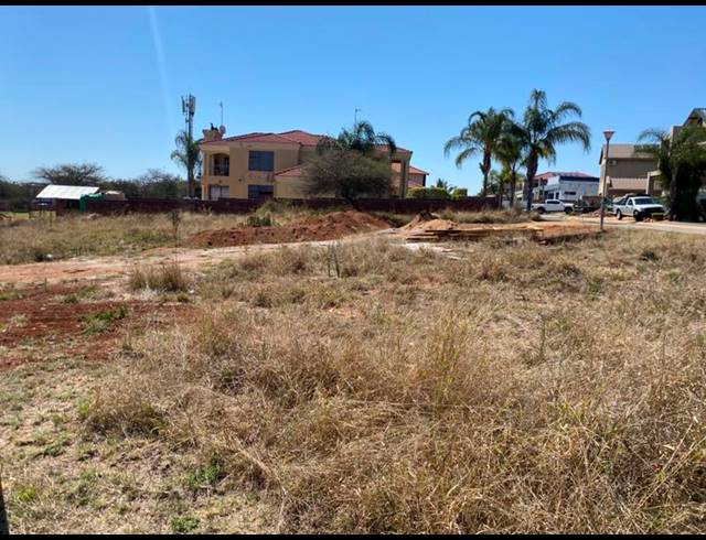 LAND FOR SALE IN EAGLES CREST